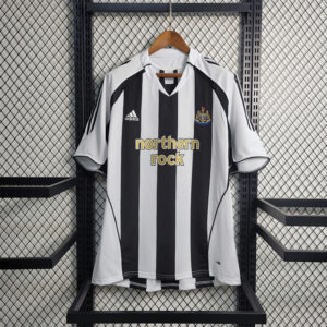 04-06 Newcastle Maillot Domicile