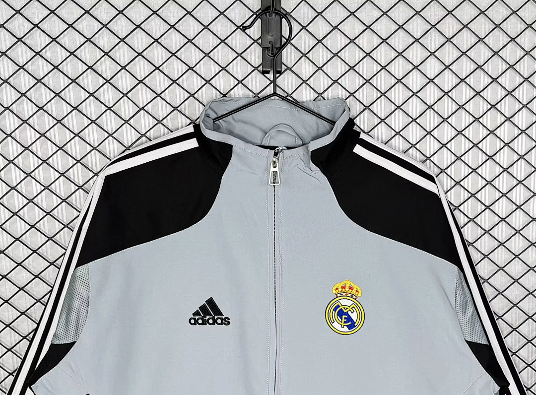 2004-05 Real Madrid Maillot Domicile Retro – Image 2