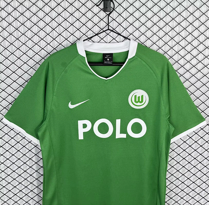 2008-09 Wolfsburg Maillot Domicile Retro – Image 3