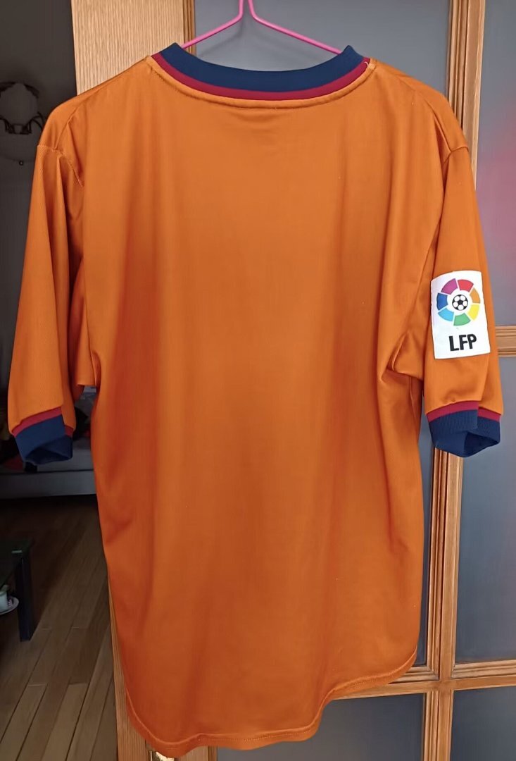 98-00 Barcelona Maillot Exterieur Retro – Image 3